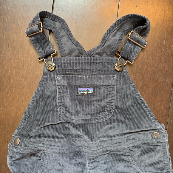 Patagonia Baby Corduroy Overalls - Picture 4 of 4